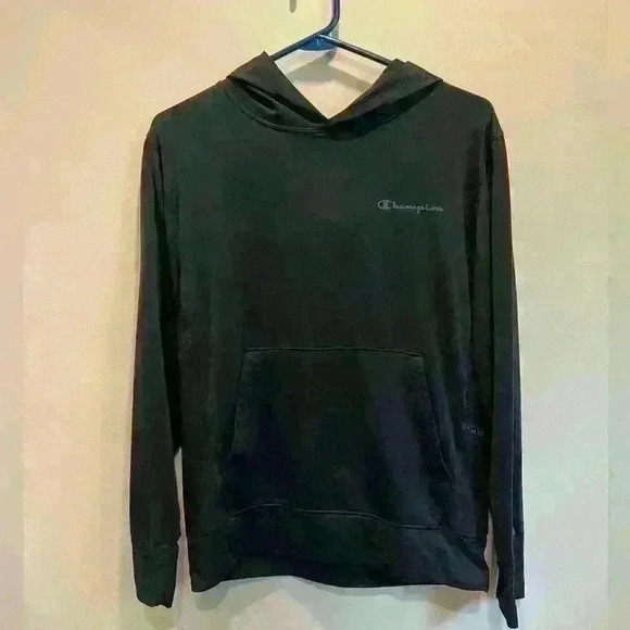 Champion sweateshirt🔥 - Picture 1 of 5